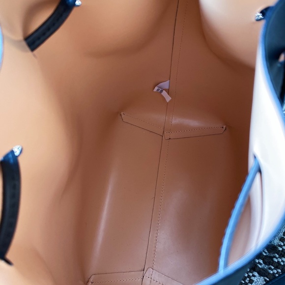 Mansur Gavriel Bucket Bag - Picture 7 of 10